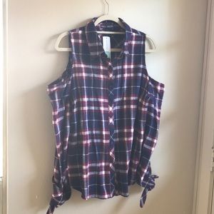 NWT..flannel with trendy shoulder cut out in XL.